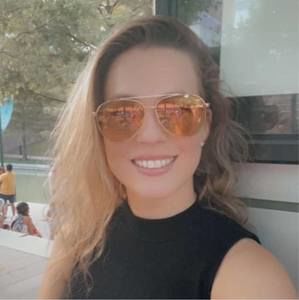 Meet your Posher, Lauren